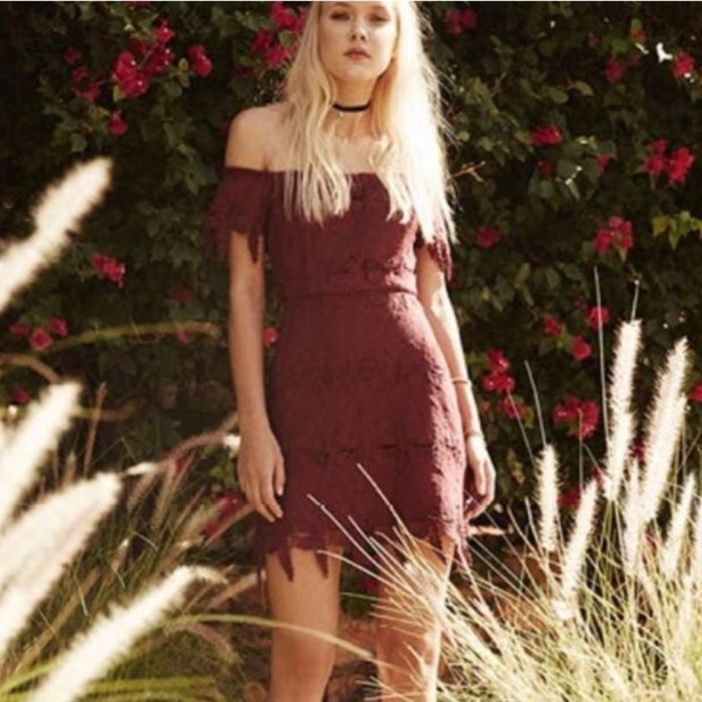 ASTR The Label Valentina Maroon Lace Off the Shoulder Dress Small K